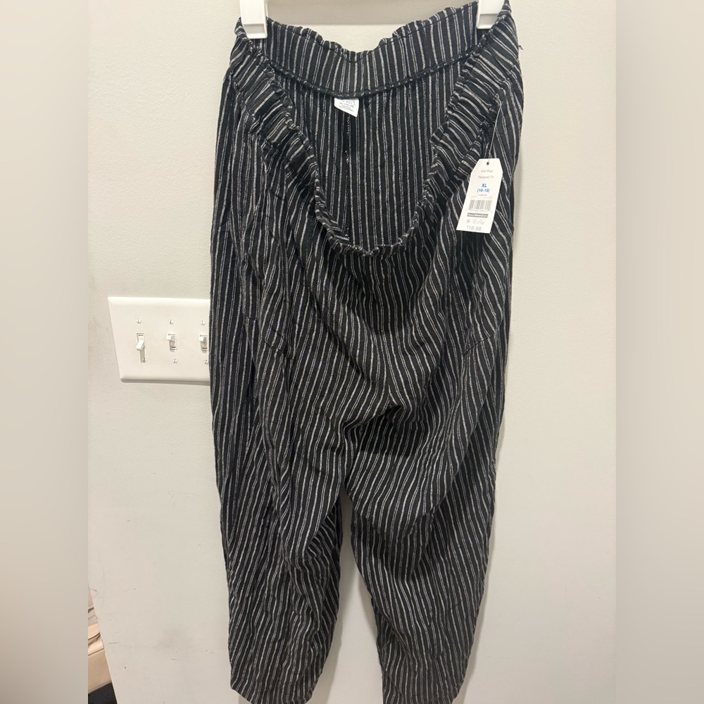 Time and Tru Linen Pants